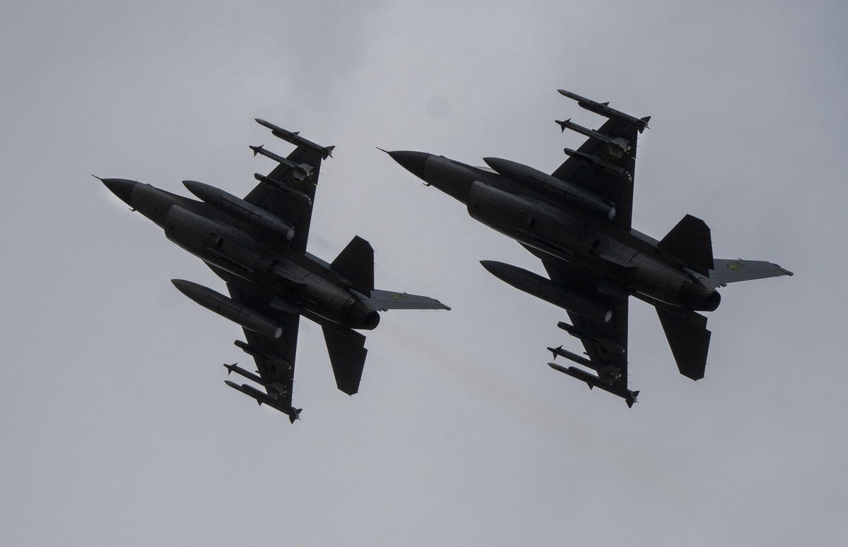 What F-16 Loss Means For Ukraine’s Air Power
