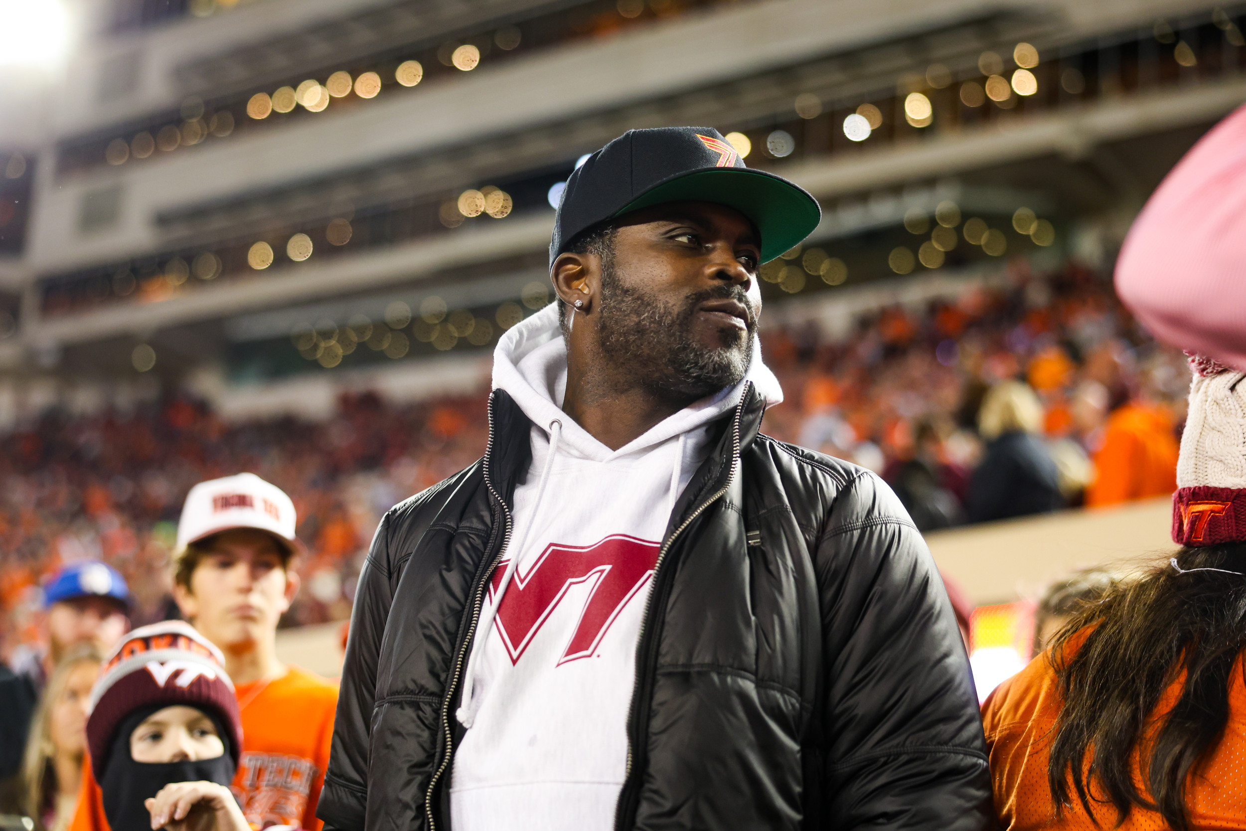Michael Vick Adding Former NFL Star to Norfolk Coaching Staff: Report