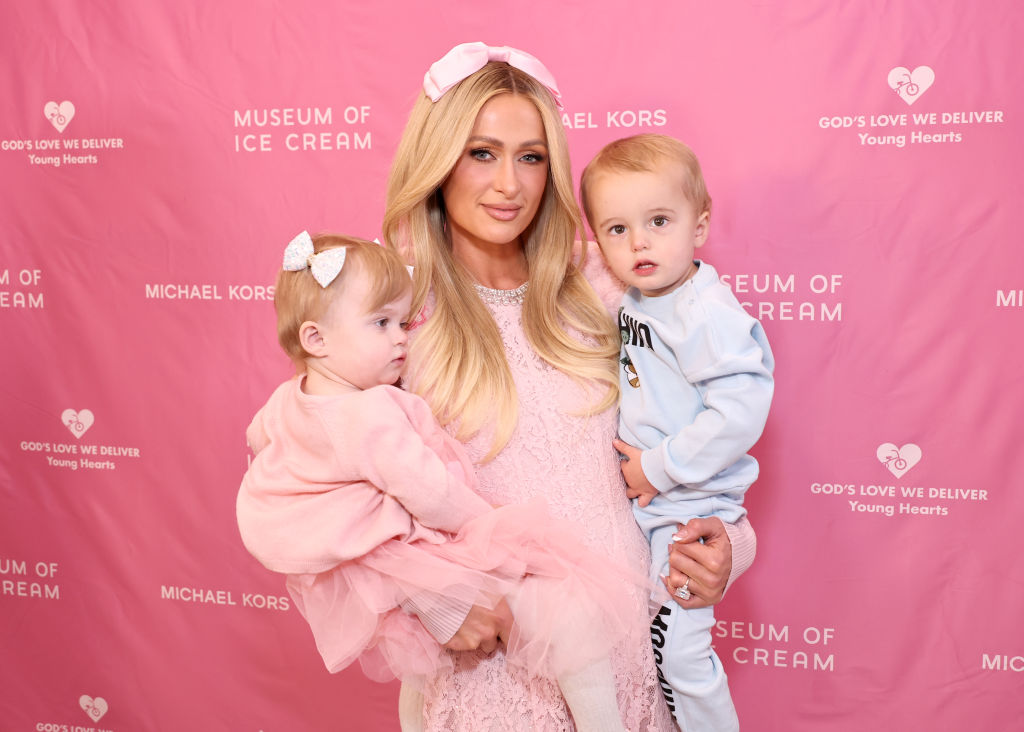 Paris Hilton Brings Surprise Guests to Red Carpet