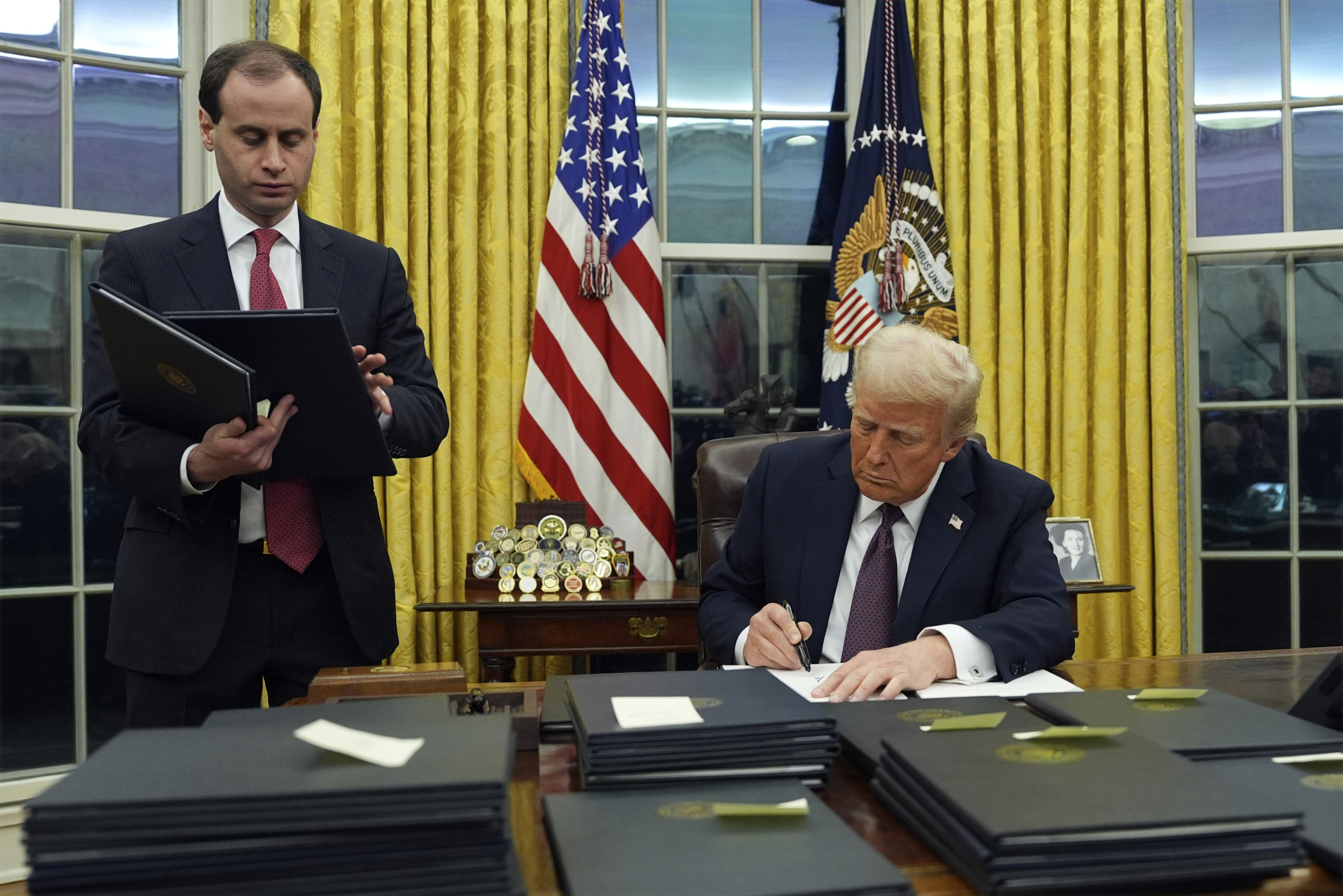 Trump Eyes Military Prisons to Expand Immigration Detention