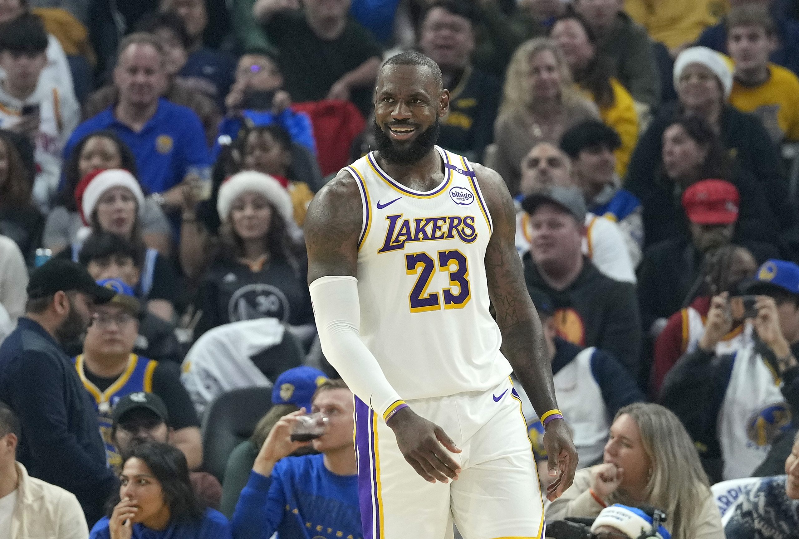 LeBron James Seems to Take Shot at Mavericks Owner Following Wild Luka Doncic Comments