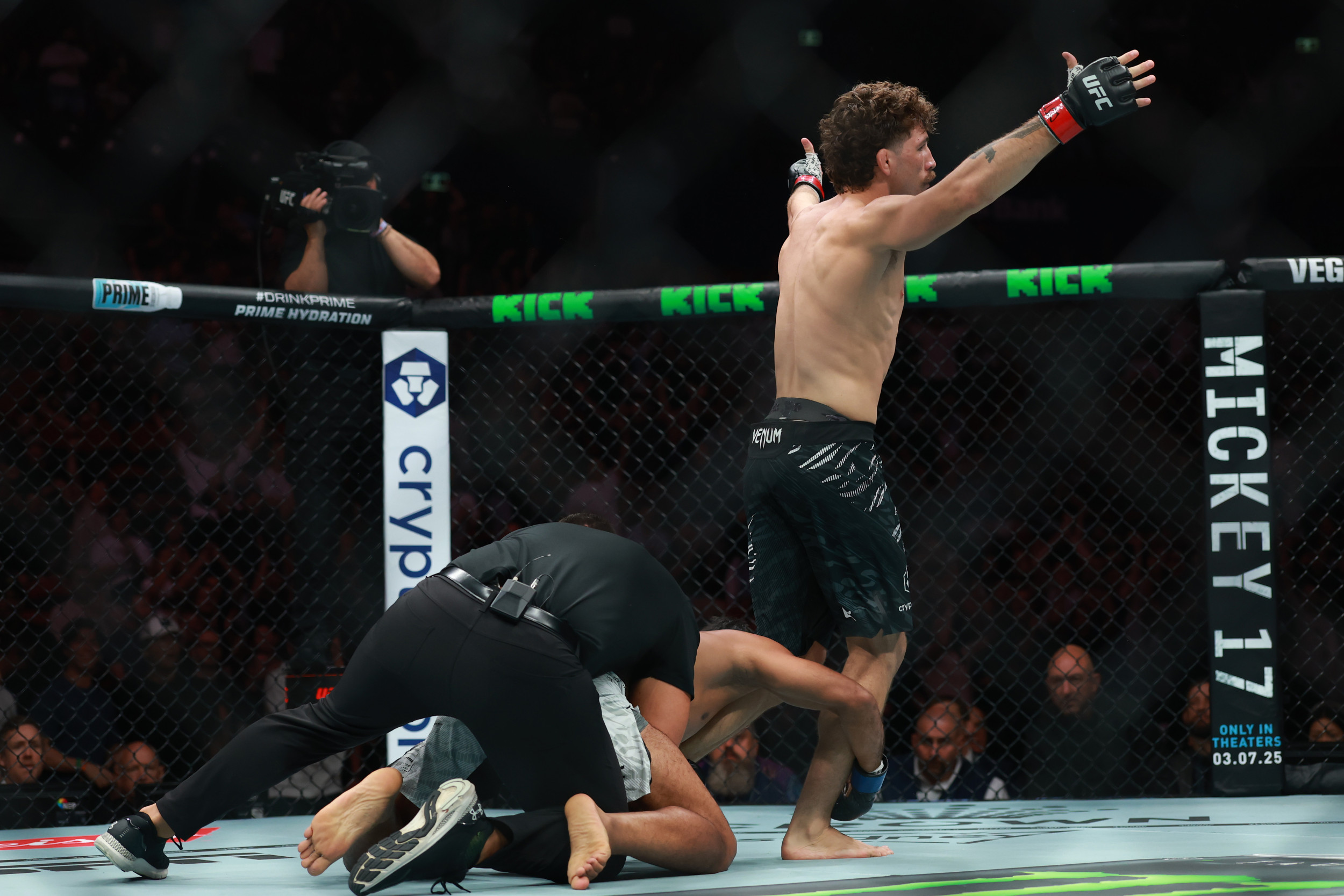 UFC 312 Kicks Off With 19-Second One-Punch Knockout
