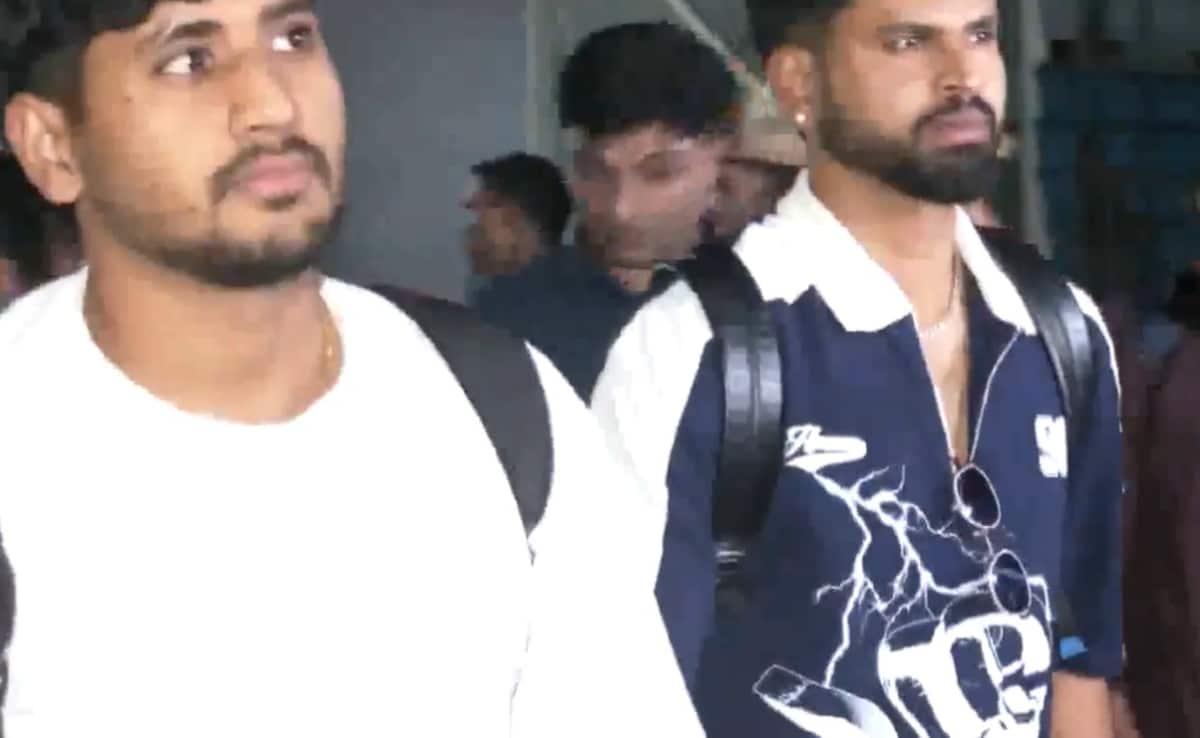 Punjab Kings, Delhi Capitals Players Reach Delhi By Special Vande Bharat Train – Watch