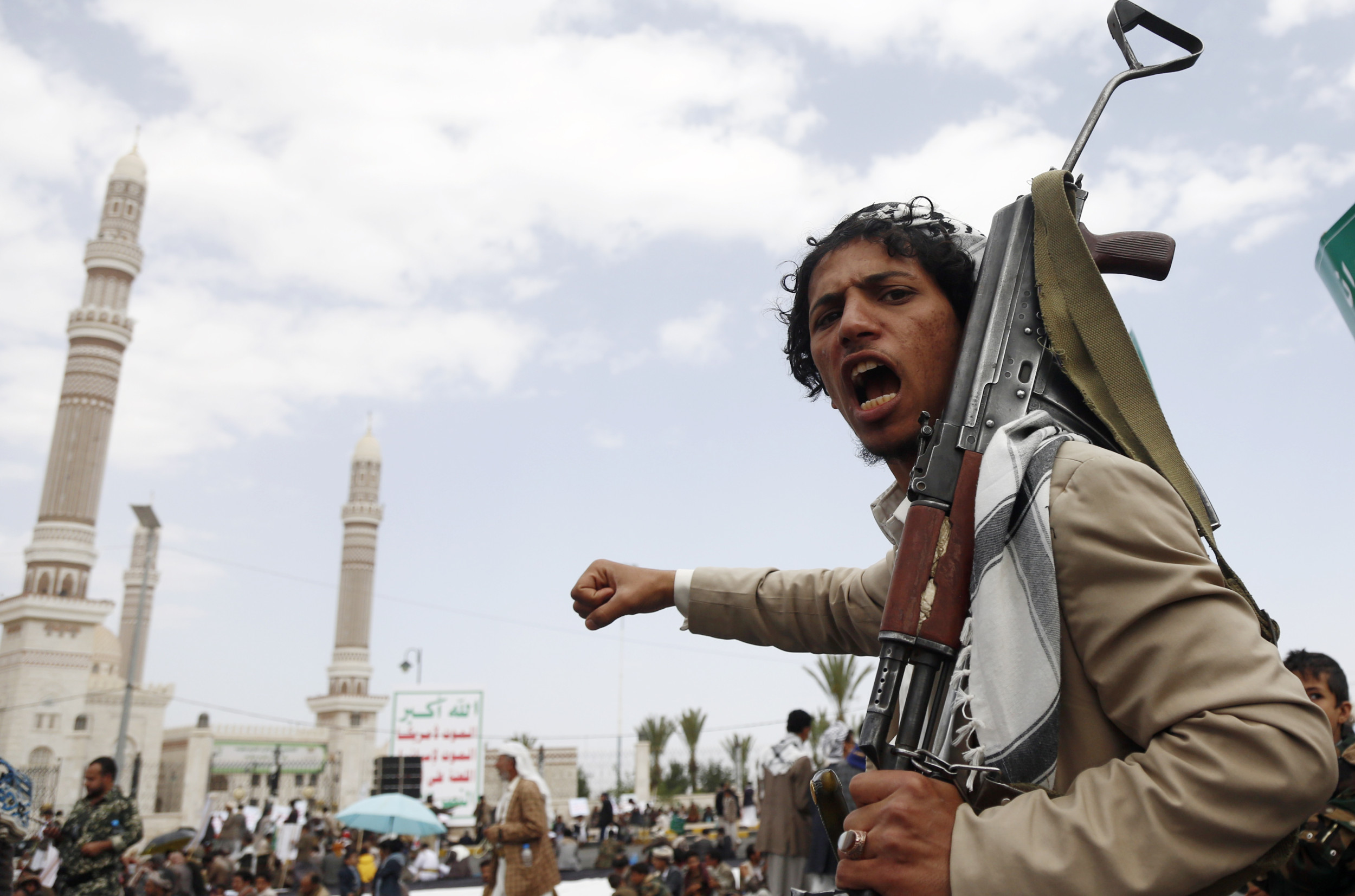 Houthis Send Warning on Trump Middle East Visit