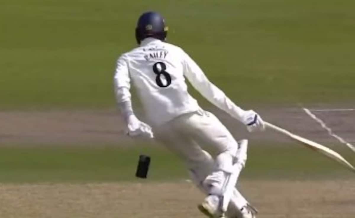 “Illegal, Surely?” Internet Left Stunned As Mobile Phone Slips Out Of Cricketer’s Pocket Mid-Match