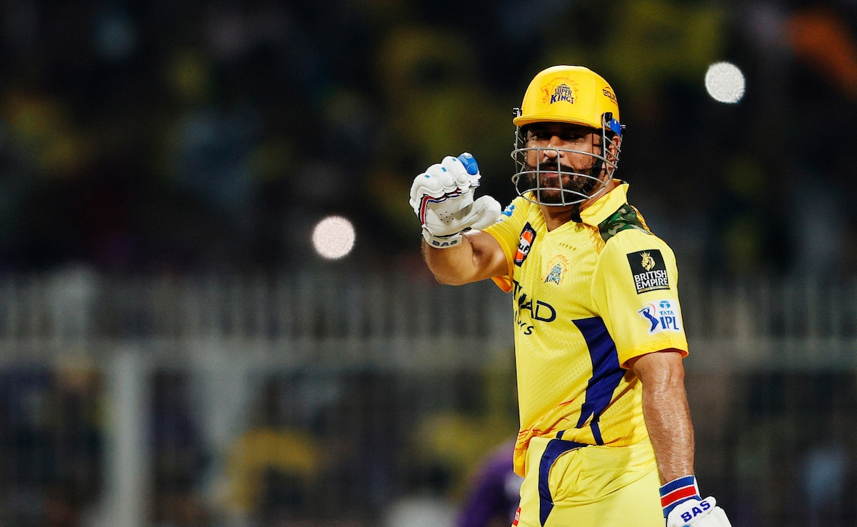 MS Dhoni Fired Huge ‘Fire Starting To Flicker. Go Out…’ Reminder Amid Uncertain IPL Future