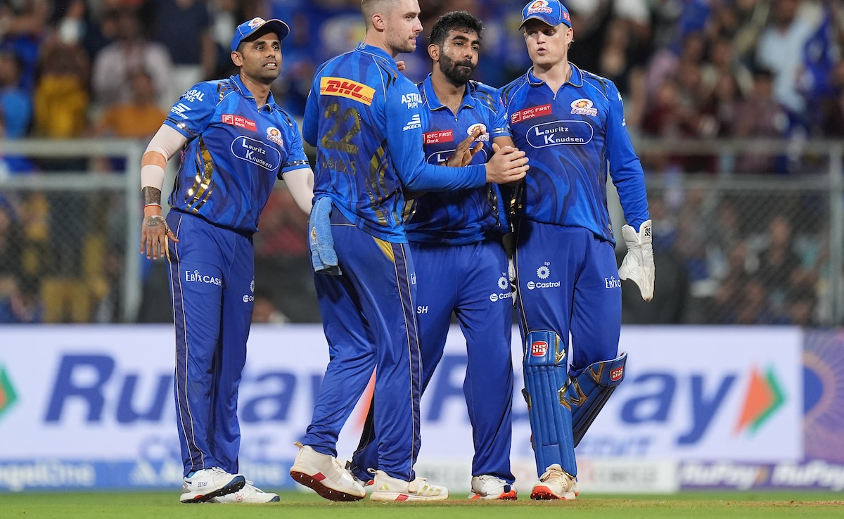 Mitchell Santner Hails Jasprit Bumrah After MI’s Qualifies For IPL 2025 Playoffs