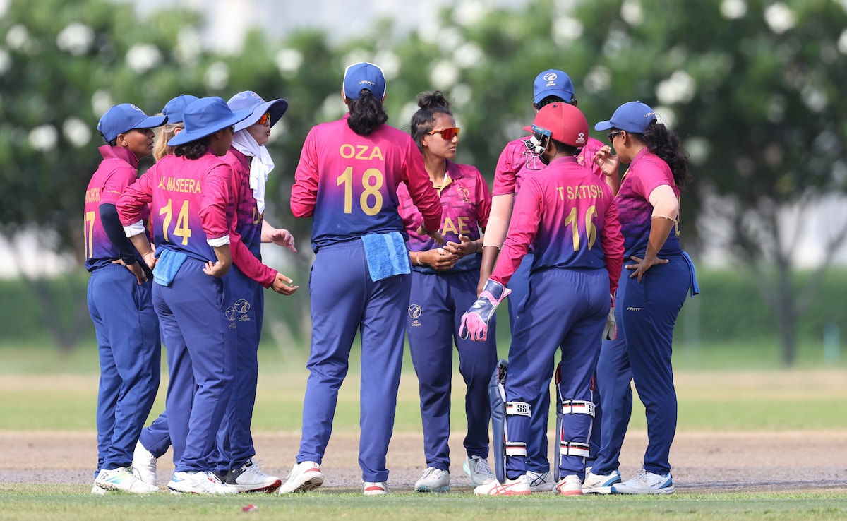 From 192/0 To 192/10: All 10 Players Retire Out, Win Match By 163 Runs