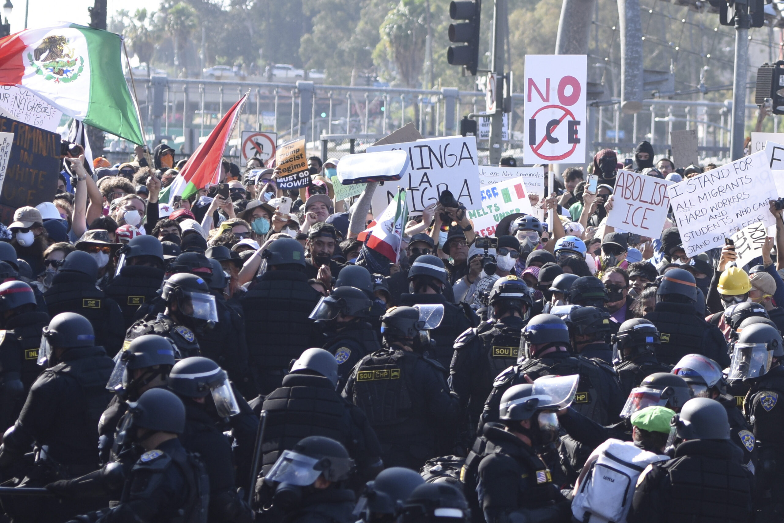 75 Democrats Express ‘Gratitude’ to ICE in Antisemitism Vote Amid LA Riots