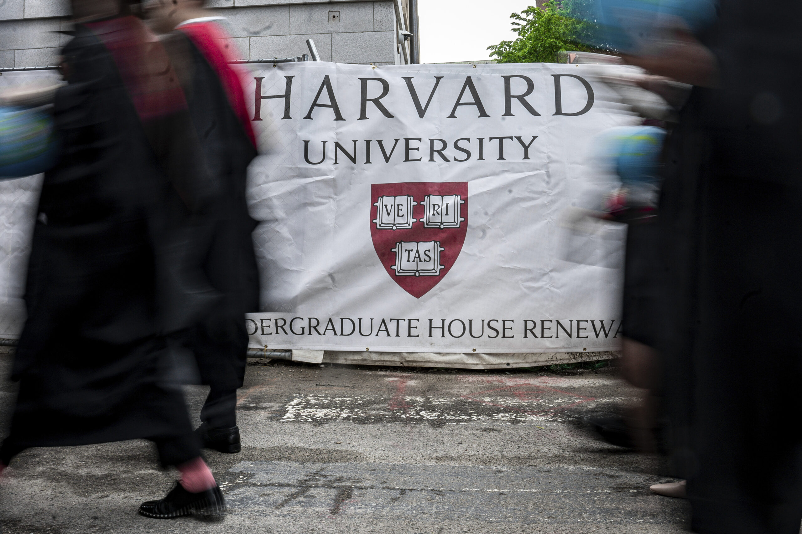 Trump Escalates Feud With Harvard Over International Students in New Order